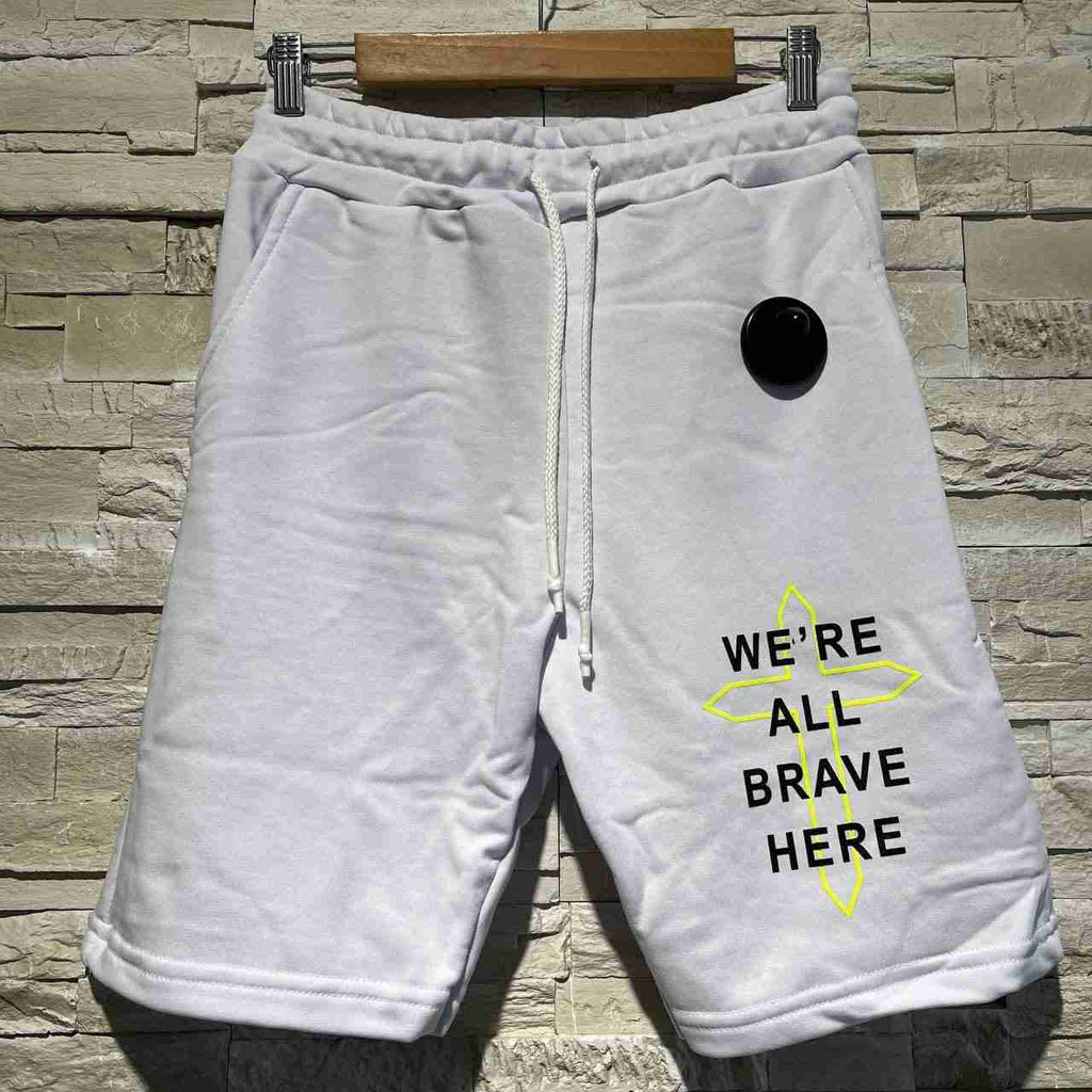 Pantaloncini we’re all brave here