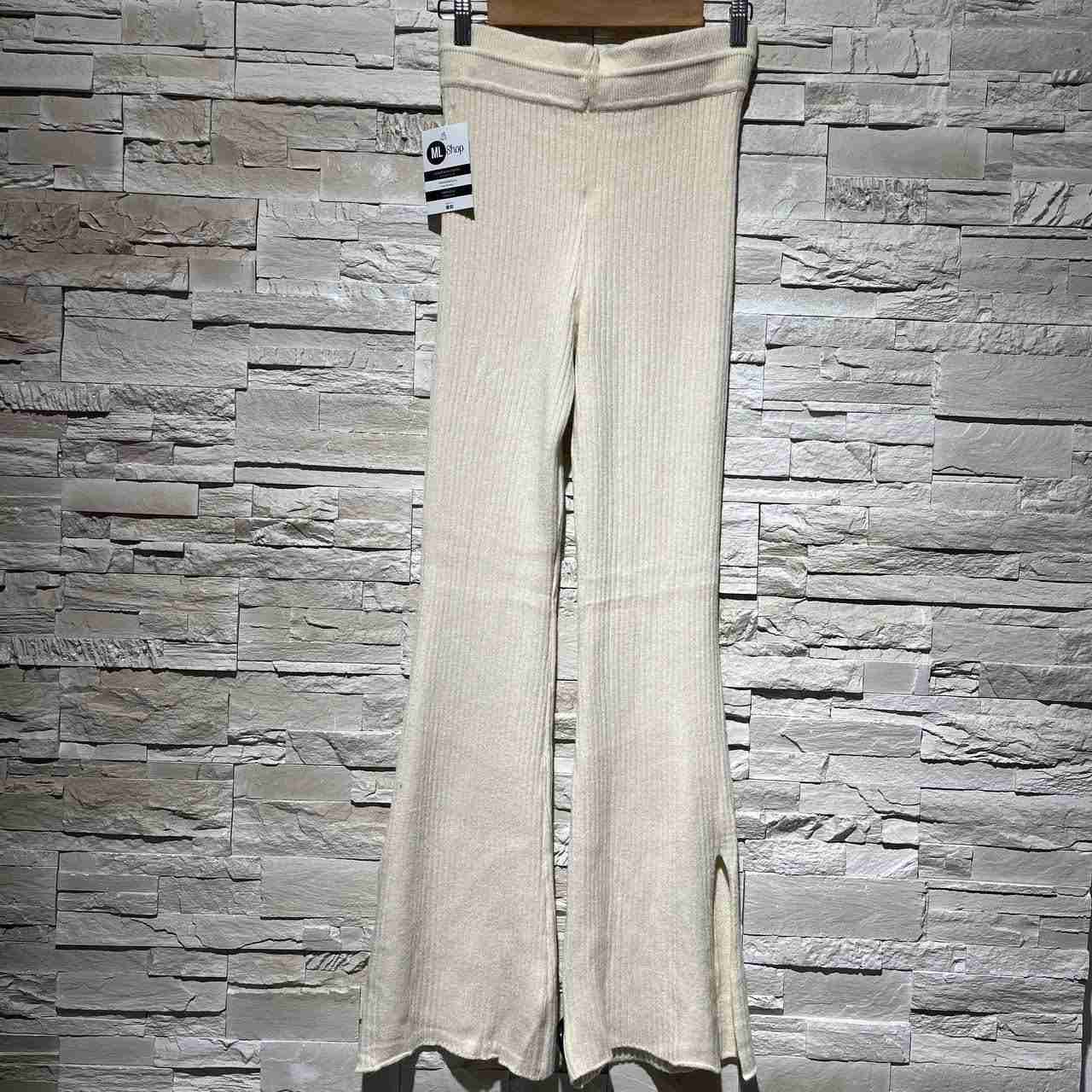 Pantaloni linea