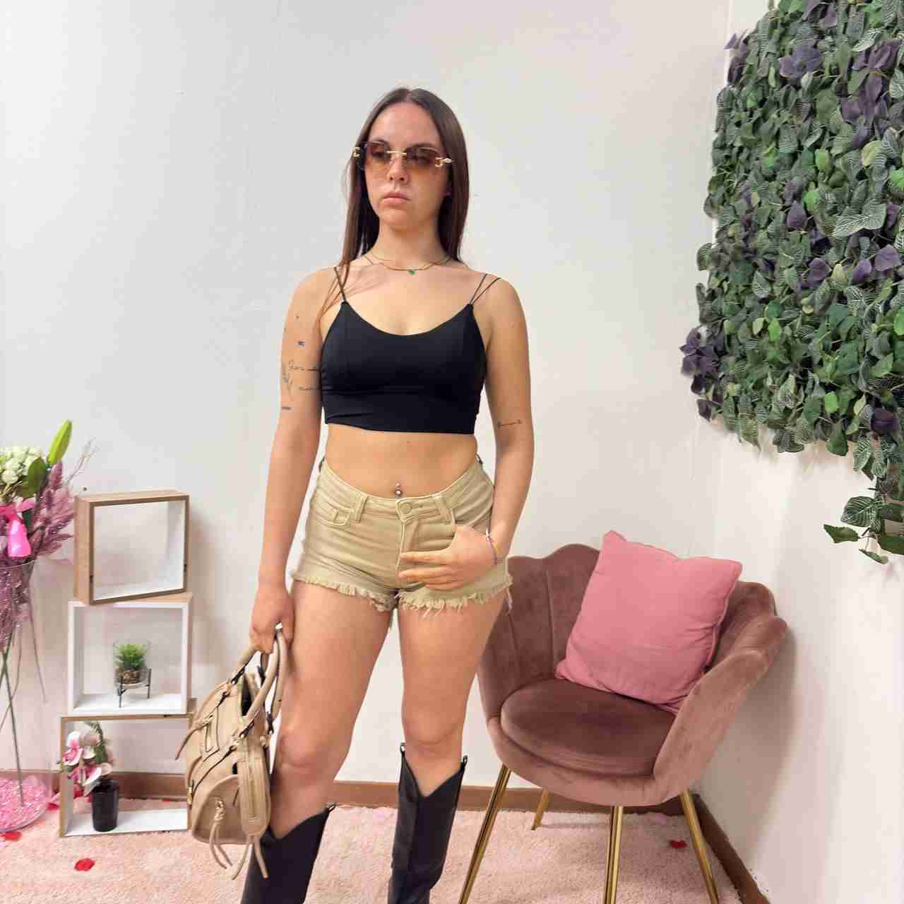 Shorts edge