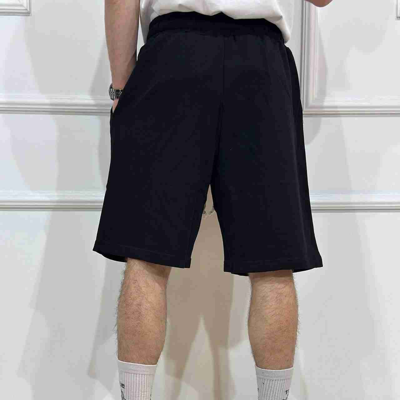 Pantaloncini in tuta con elastico