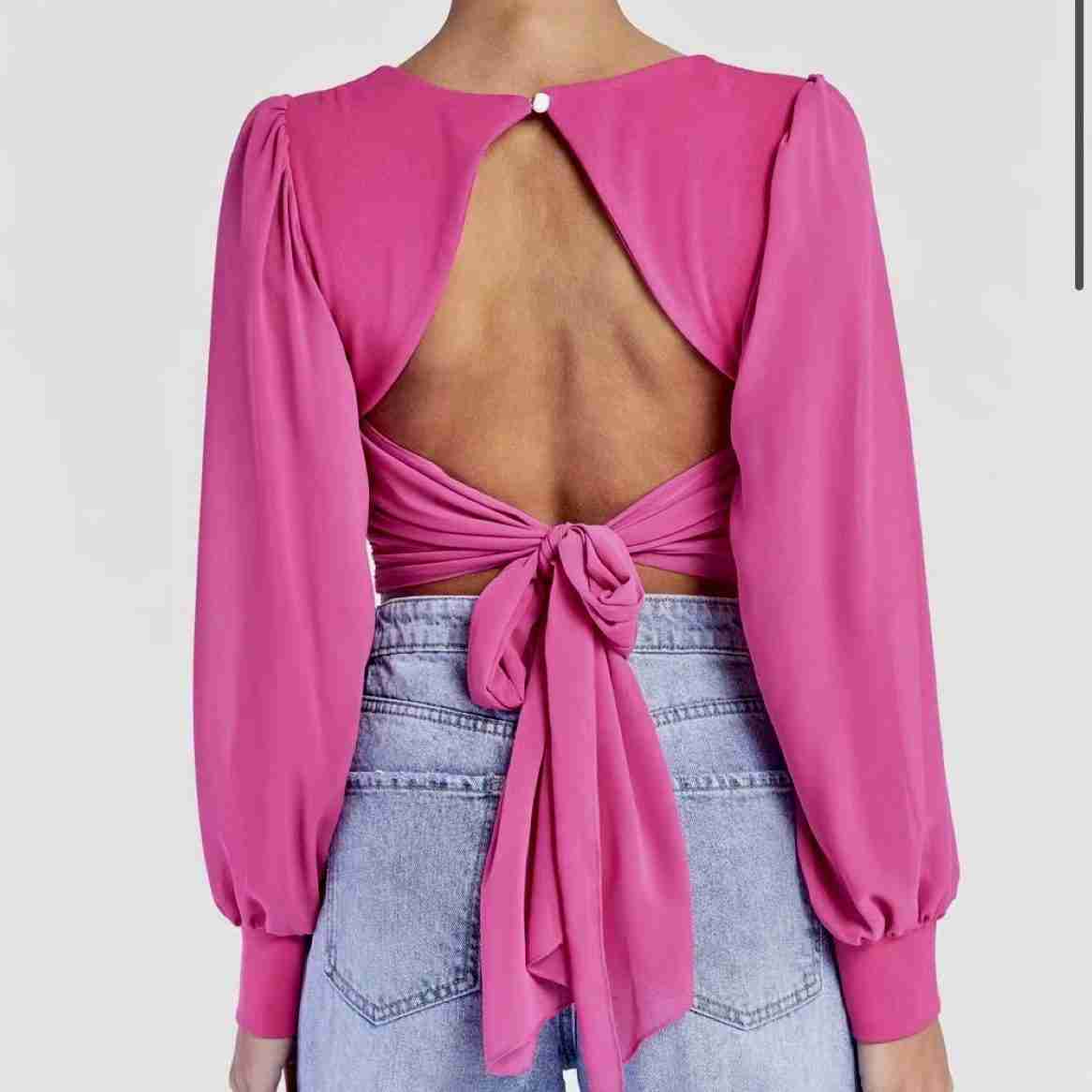 Top cloe