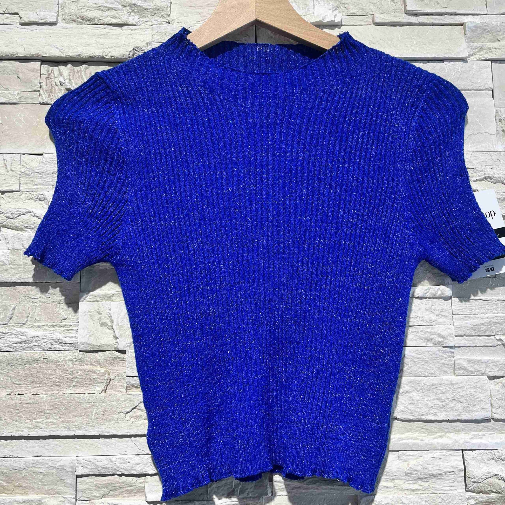 Top a maniche corte brillantinato