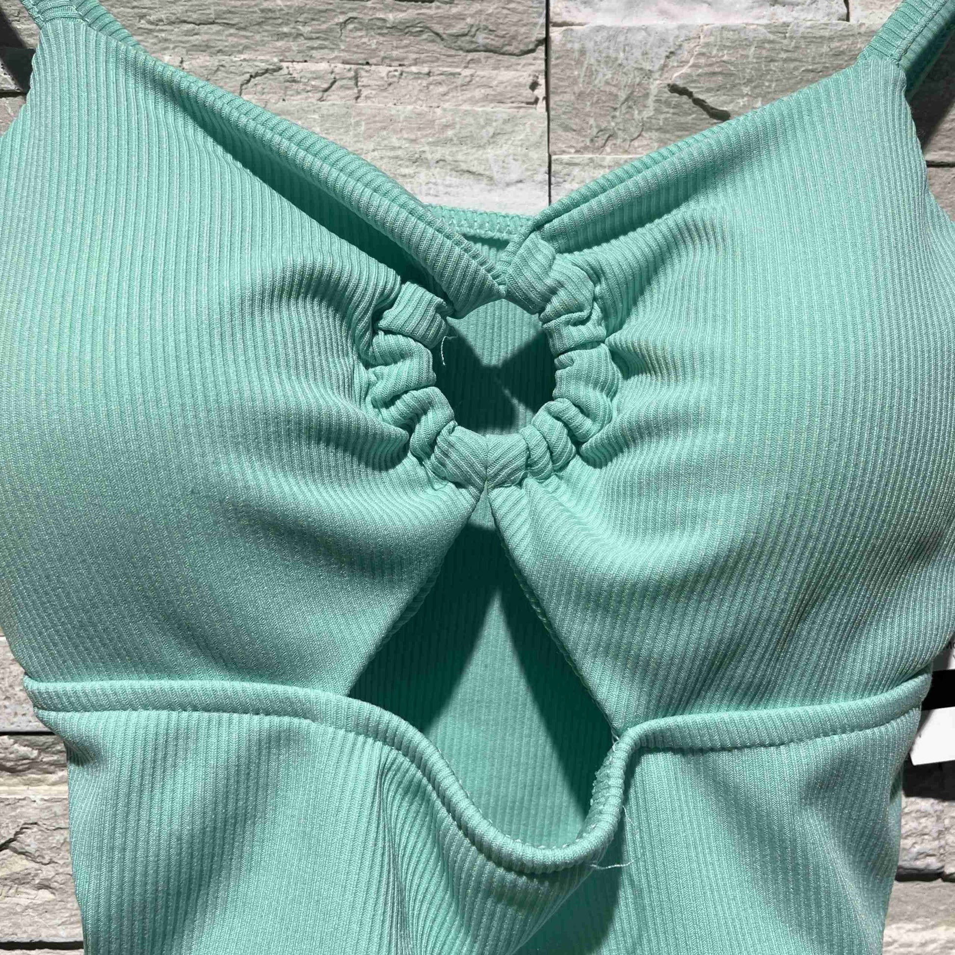Top costine cut out