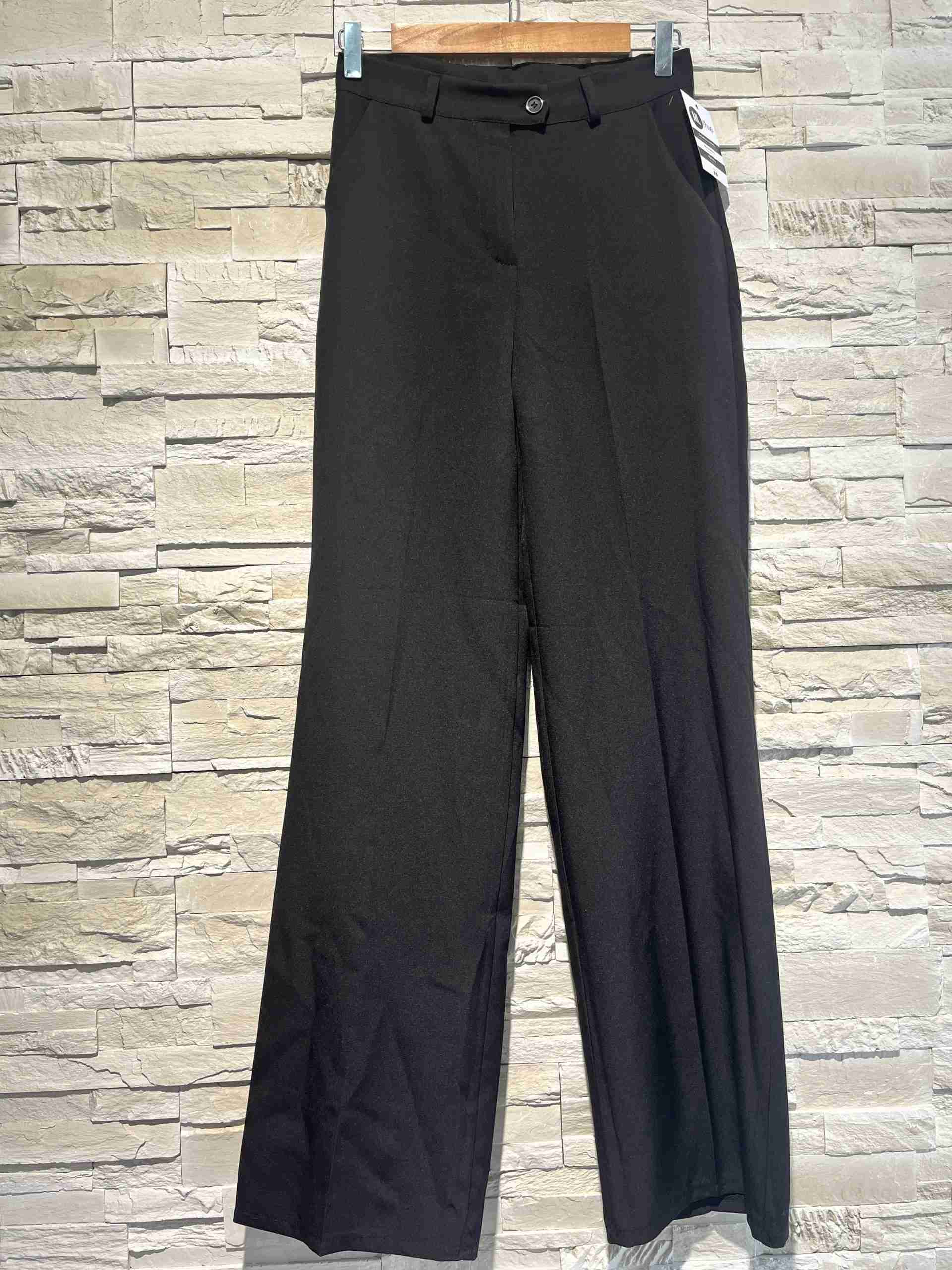 Pantaloni adria