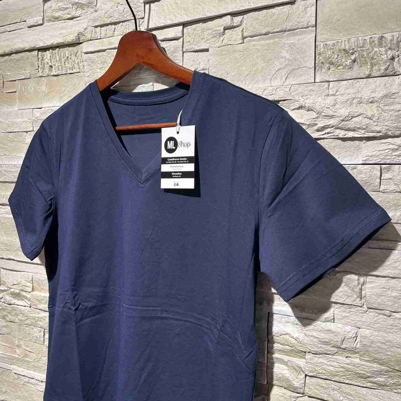 T-shirt basic v