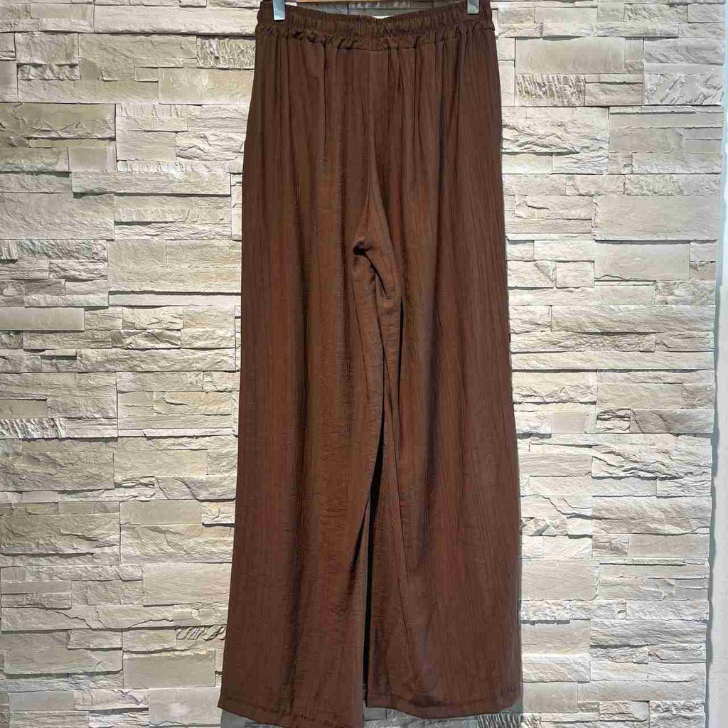 Pantaloni tavari