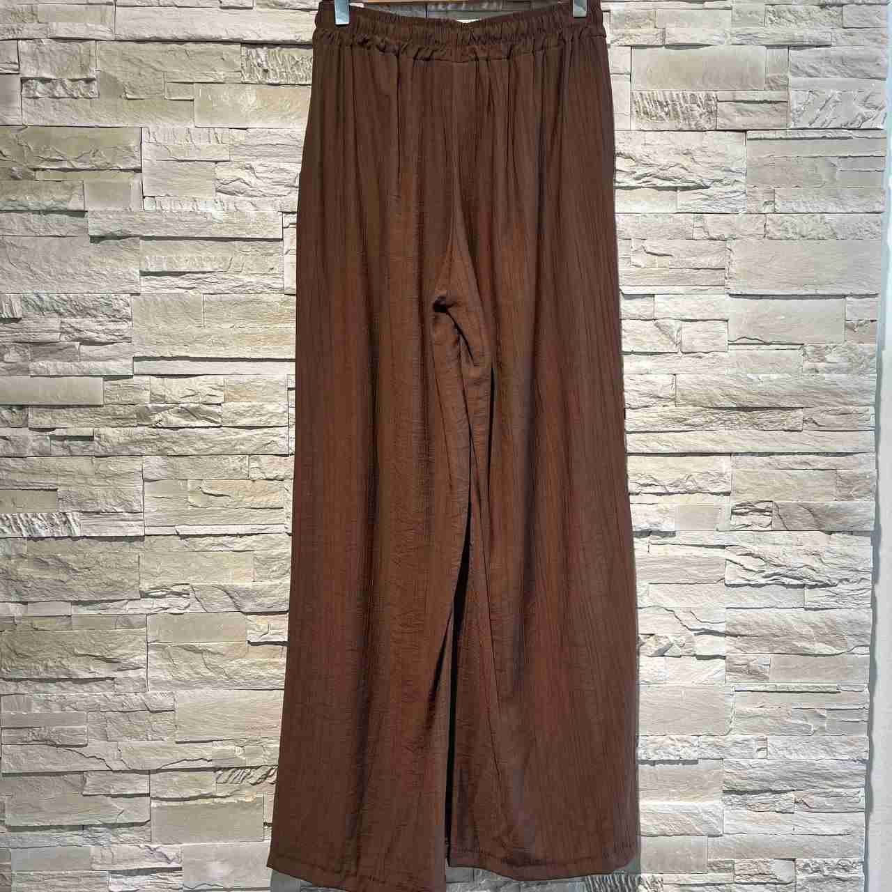 Pantaloni tavari