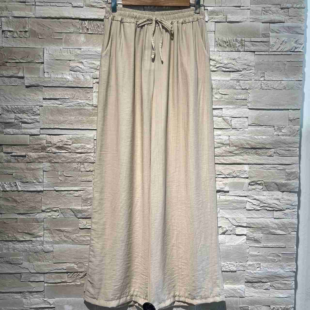 Pantaloni tavari