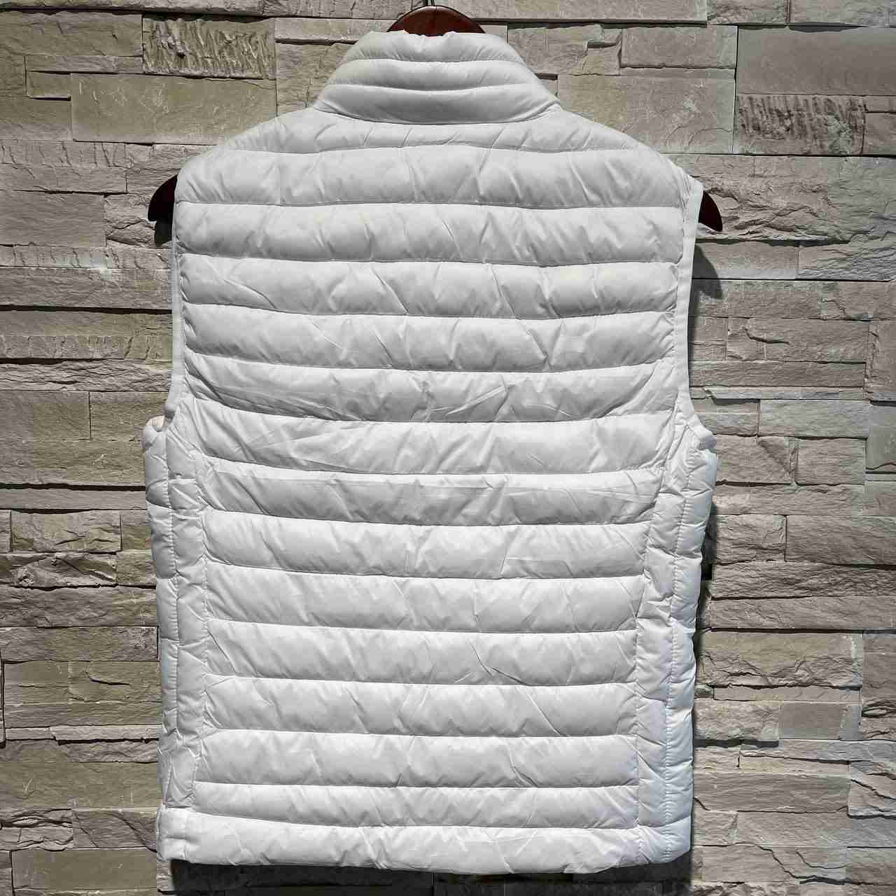 Gilet white
