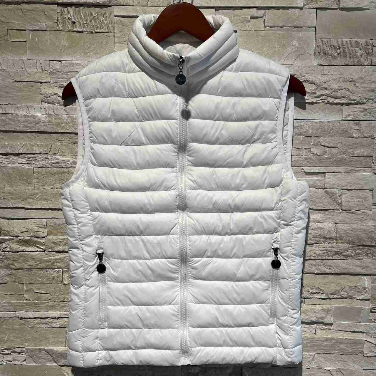 Gilet white