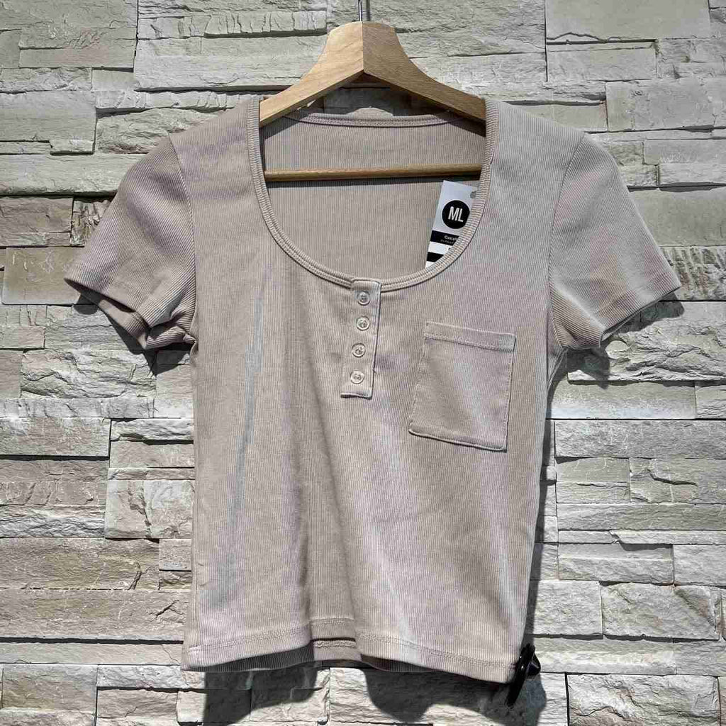 T-shirt bottons