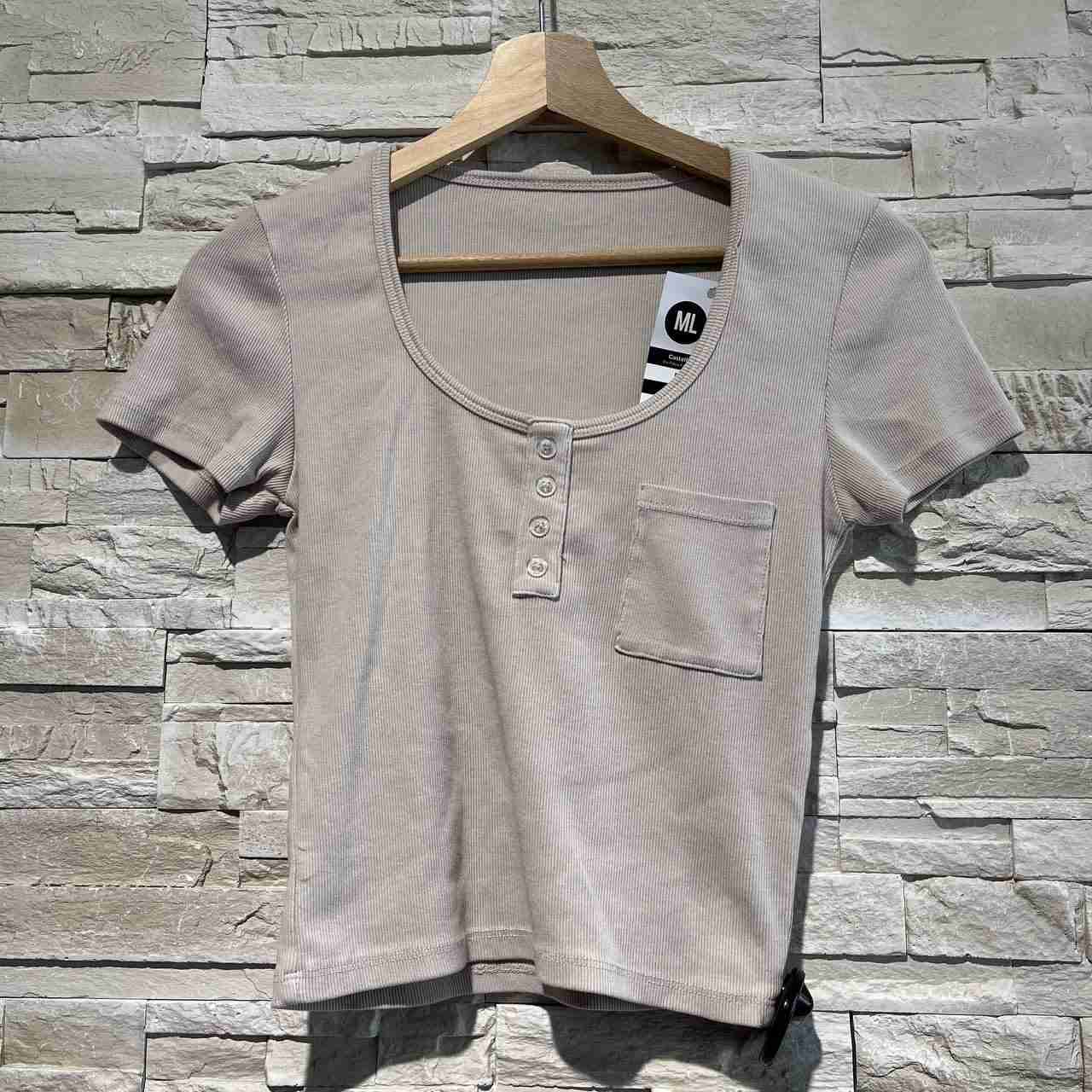 T-shirt bottons