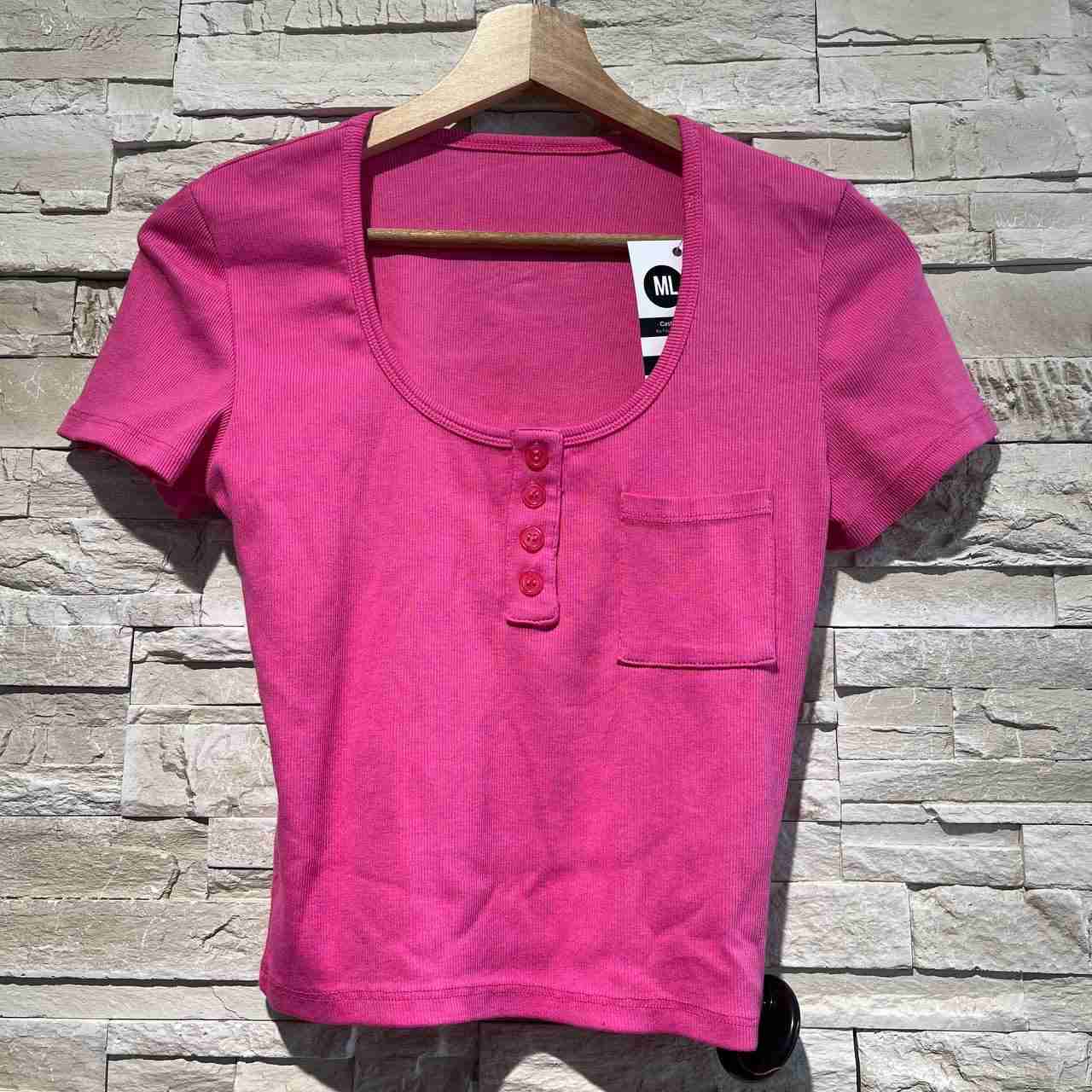 T-shirt bottons