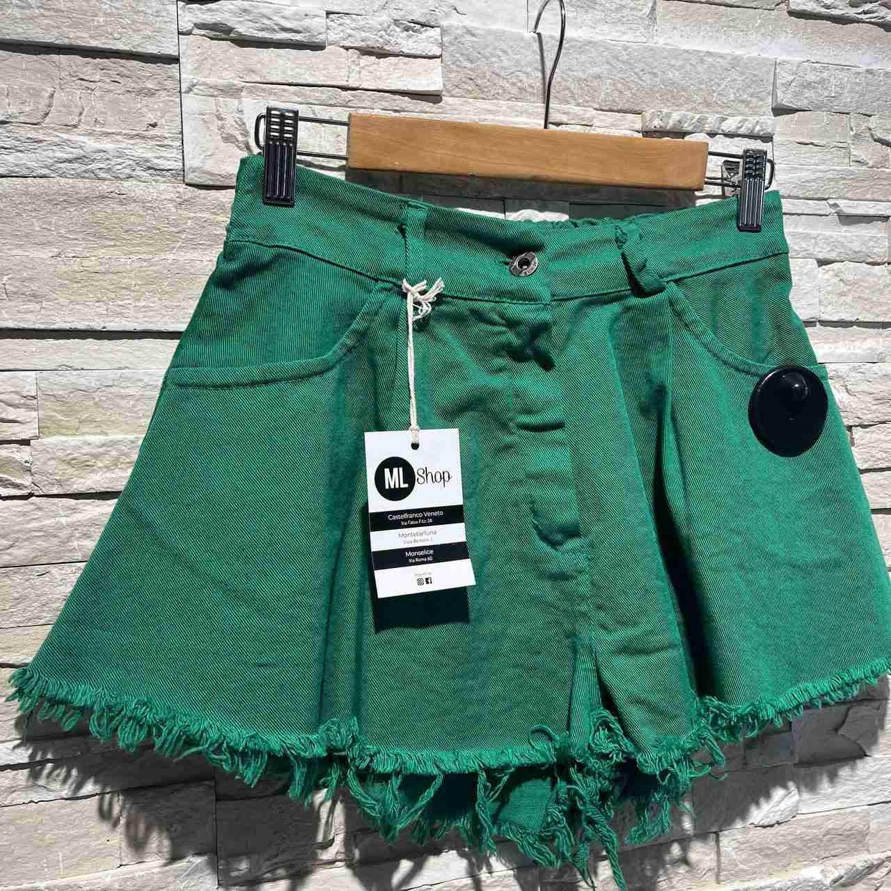 Shorts green