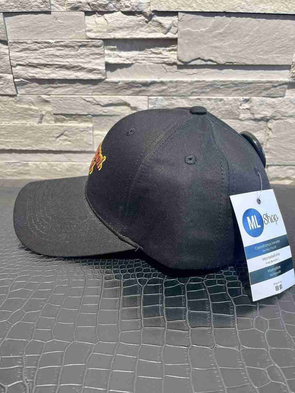 Cappellino abnormal rival
