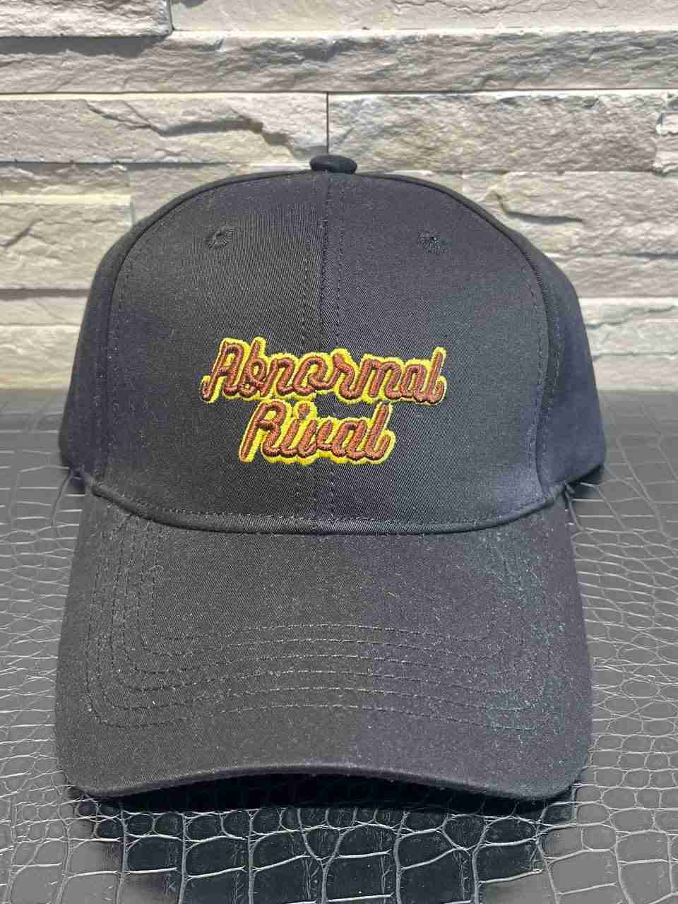 Cappellino abnormal rival
