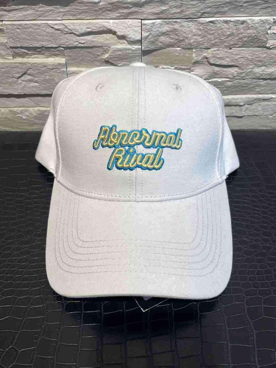 Cappellino abnormal rival