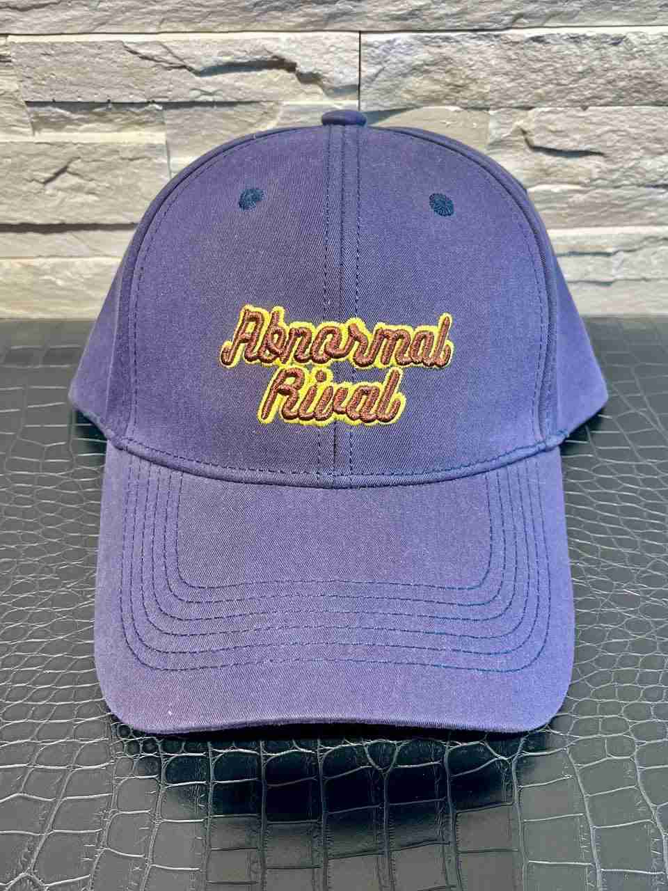 Cappellino abnormal rival