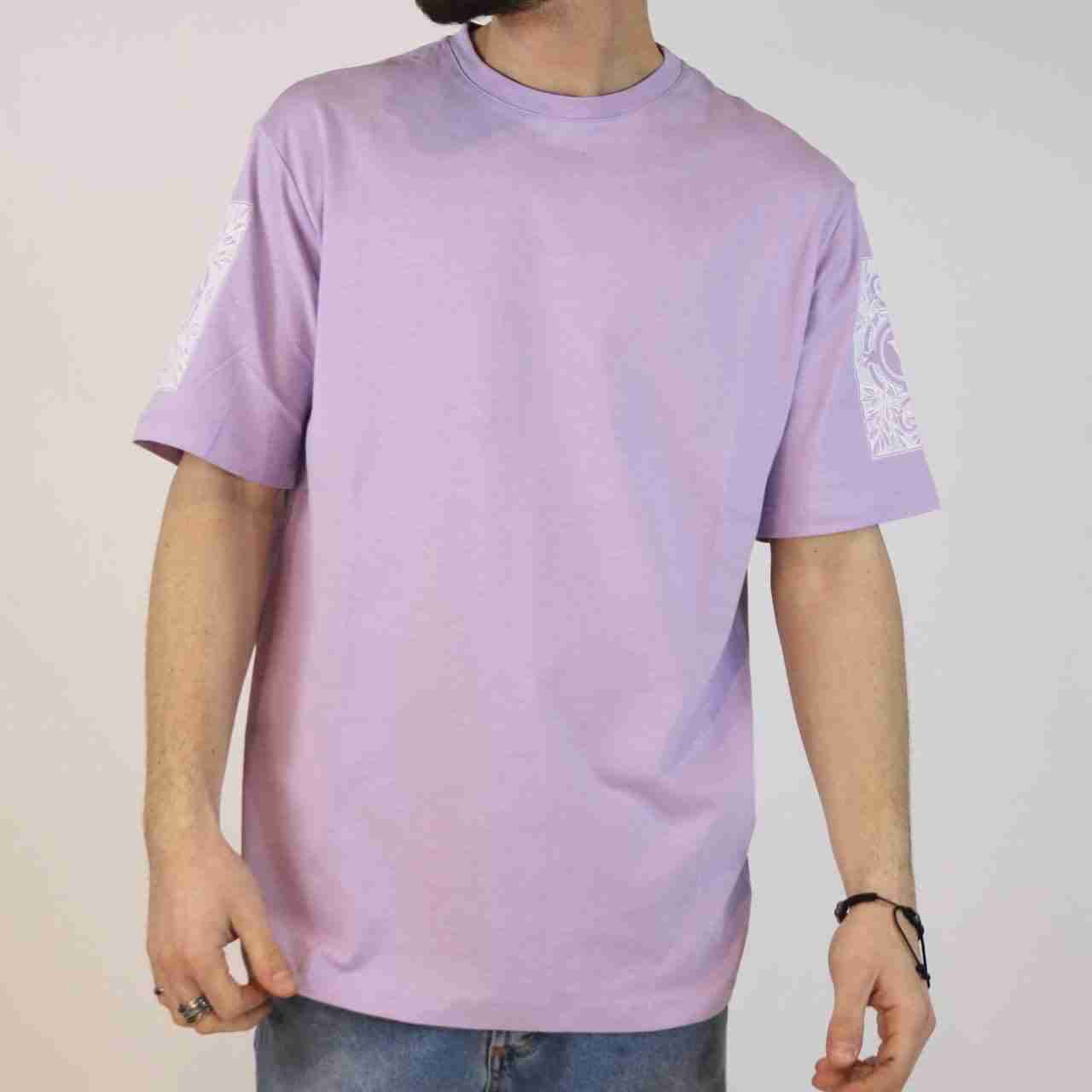 T-shirt virtuous