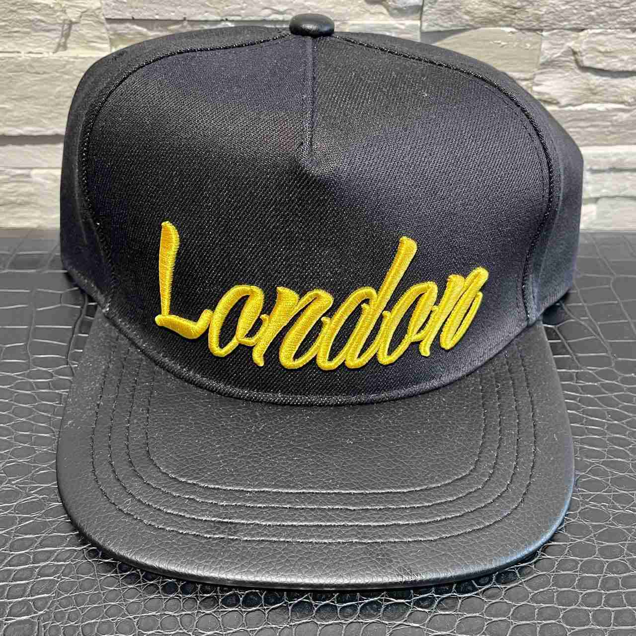 Cappellino london