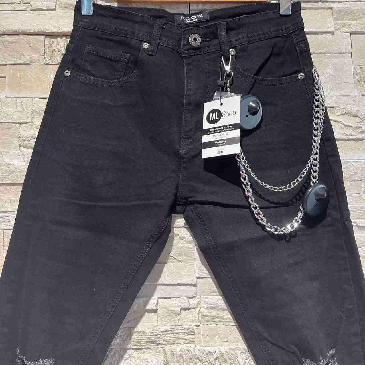 Jeans feed