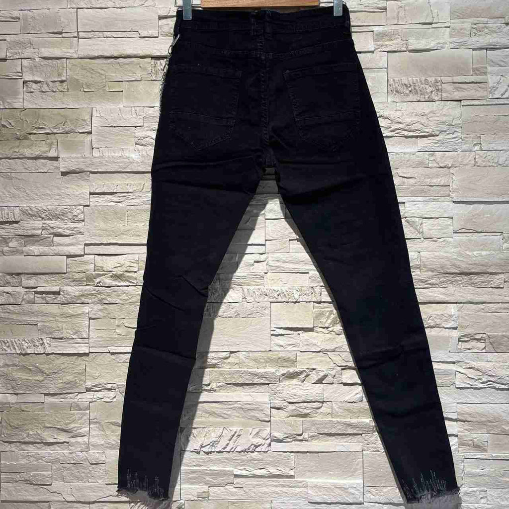 Jeans feed