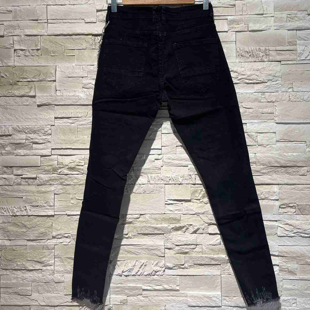 Jeans feed