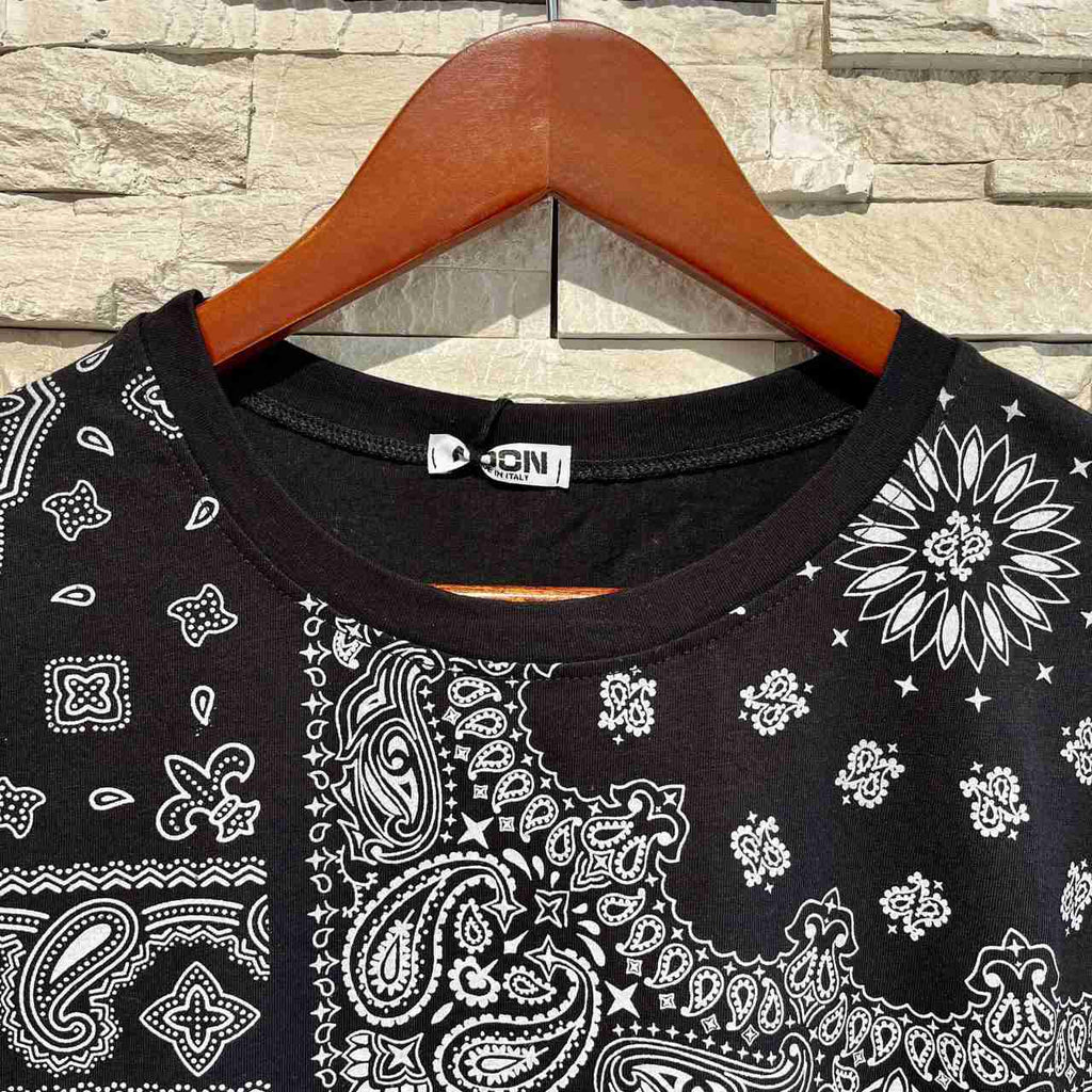 T-shirt bandana
