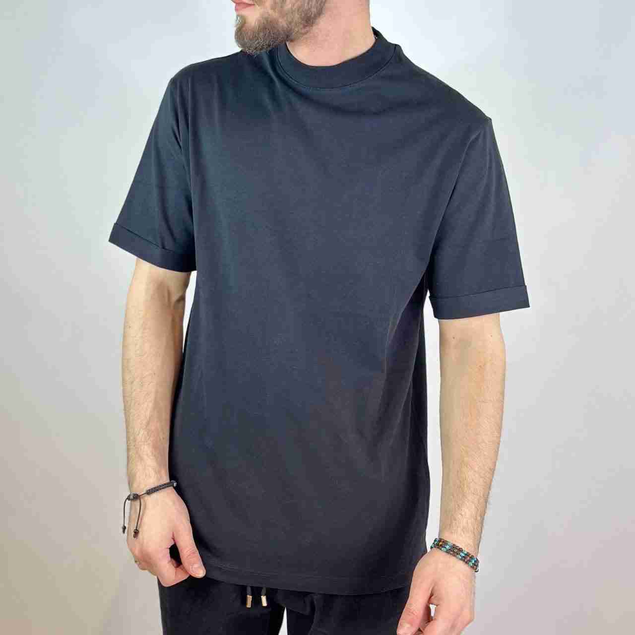 T-shirt infinite