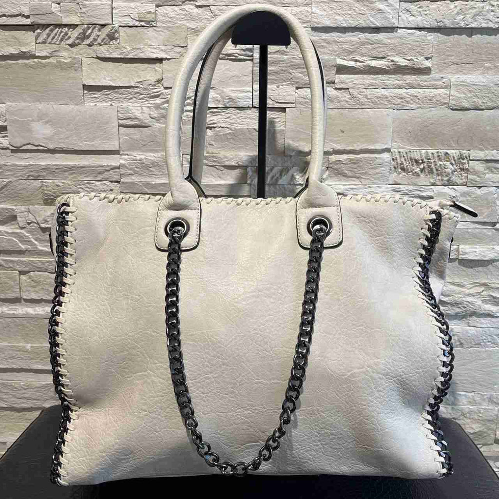 Borsa chain elegance