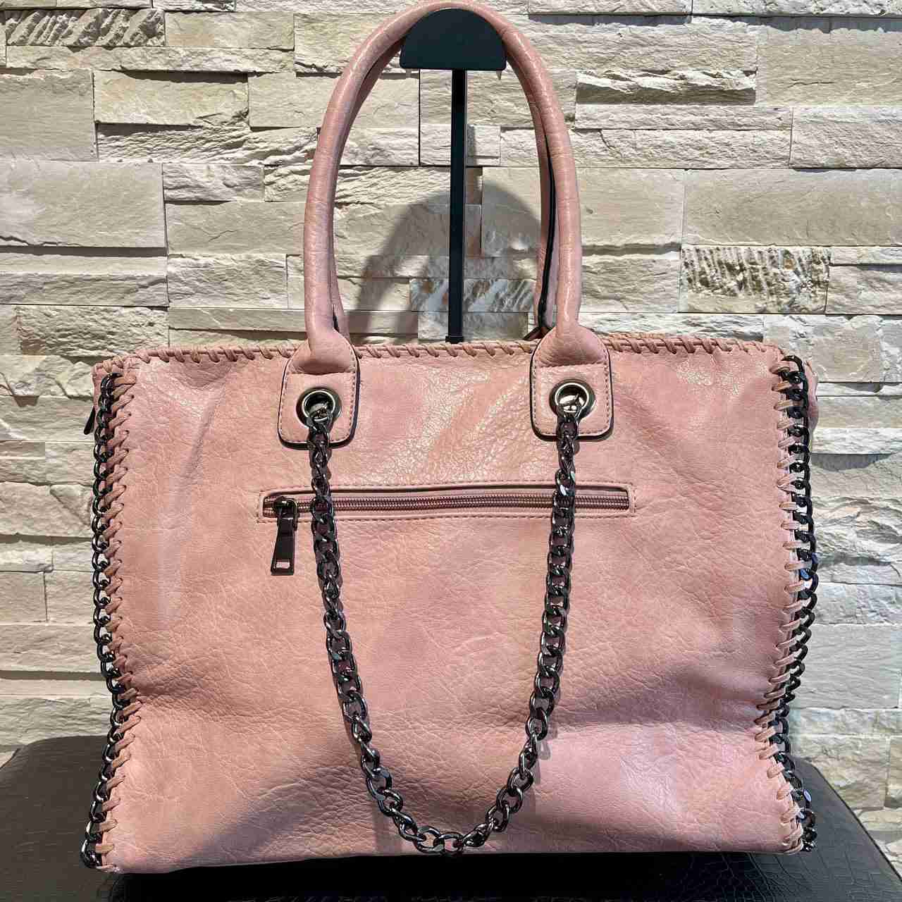 Borsa chain elegance
