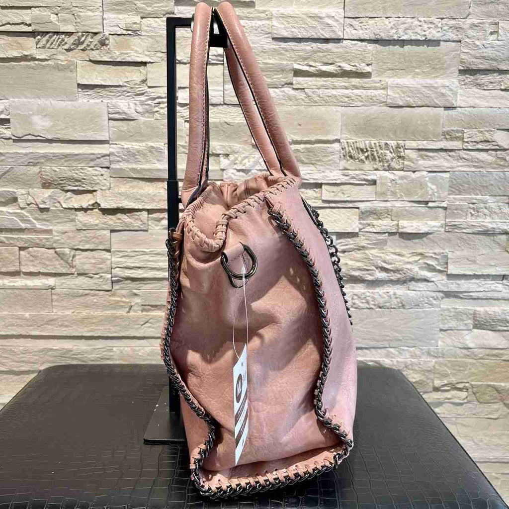 Borsa chain elegance