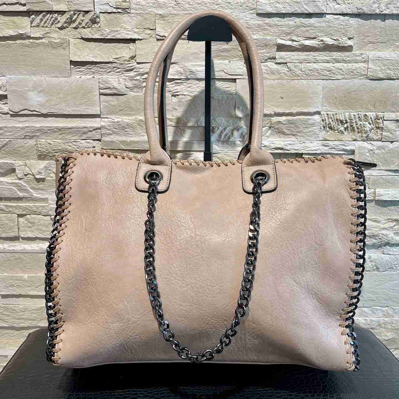 Borsa chain elegance