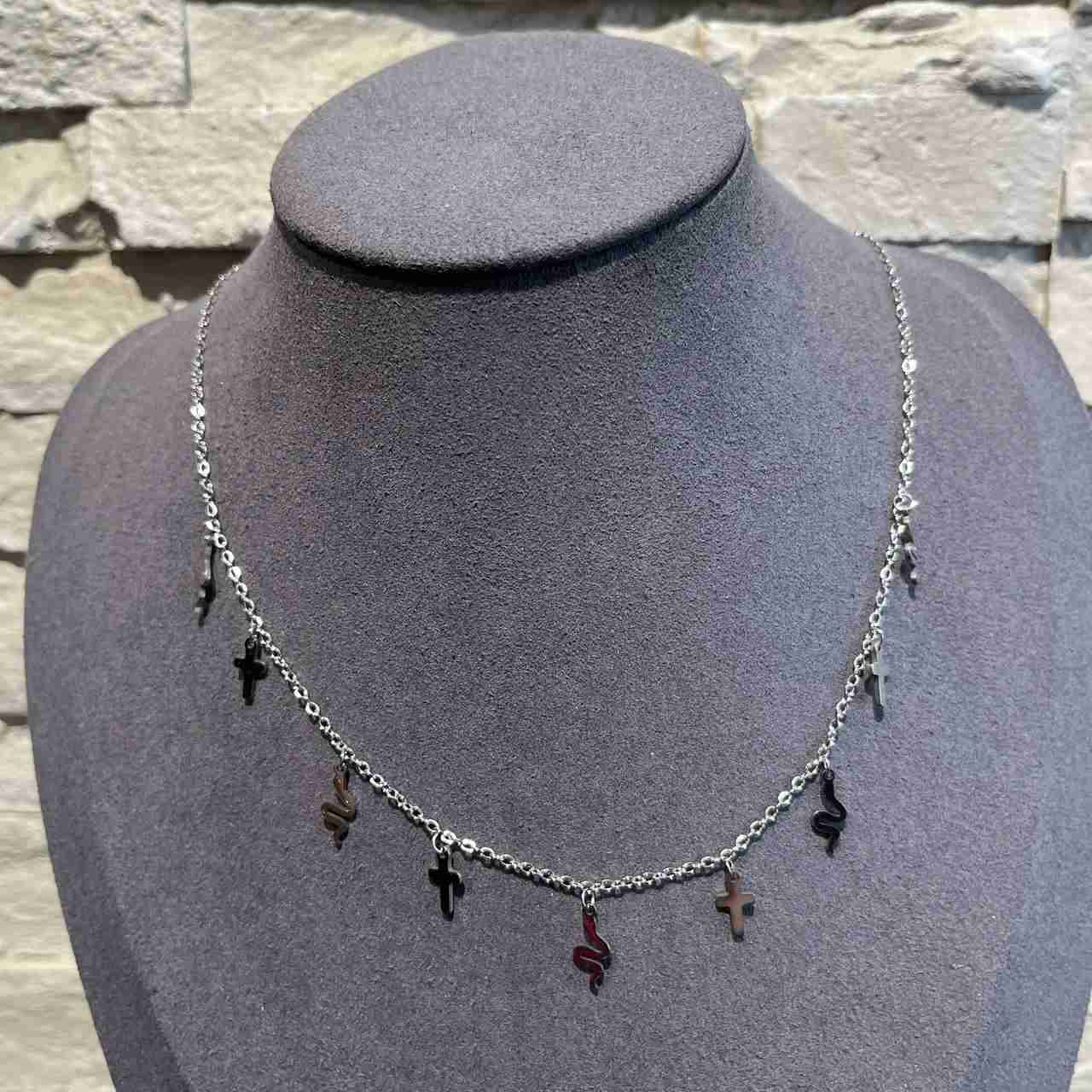 Collana serpent cross